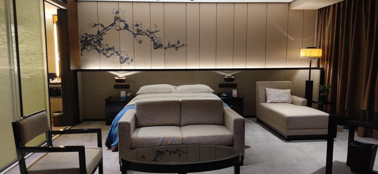 Chongqing Ronghui Grand Hotel Exterior photo