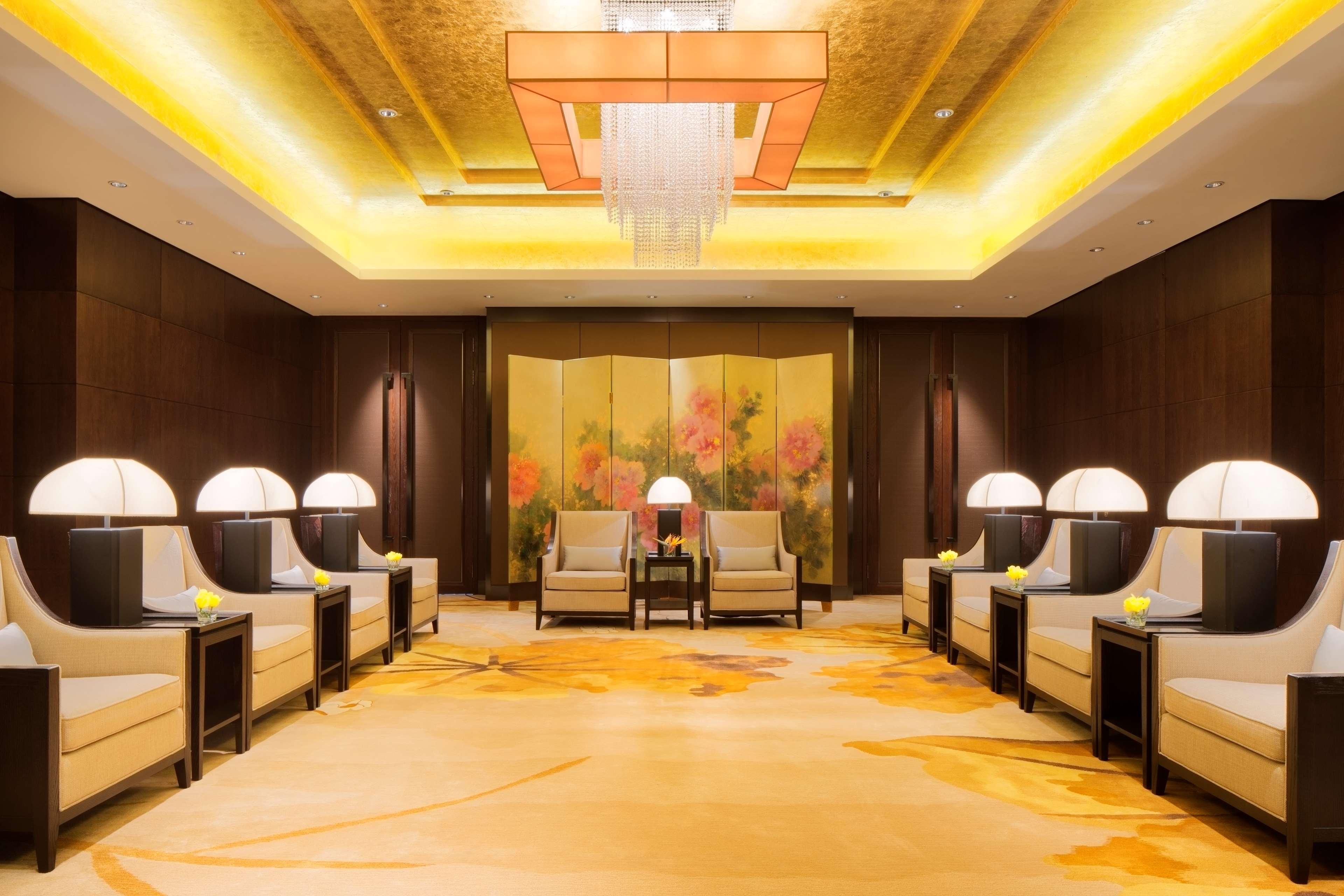 Chongqing Ronghui Grand Hotel Exterior photo