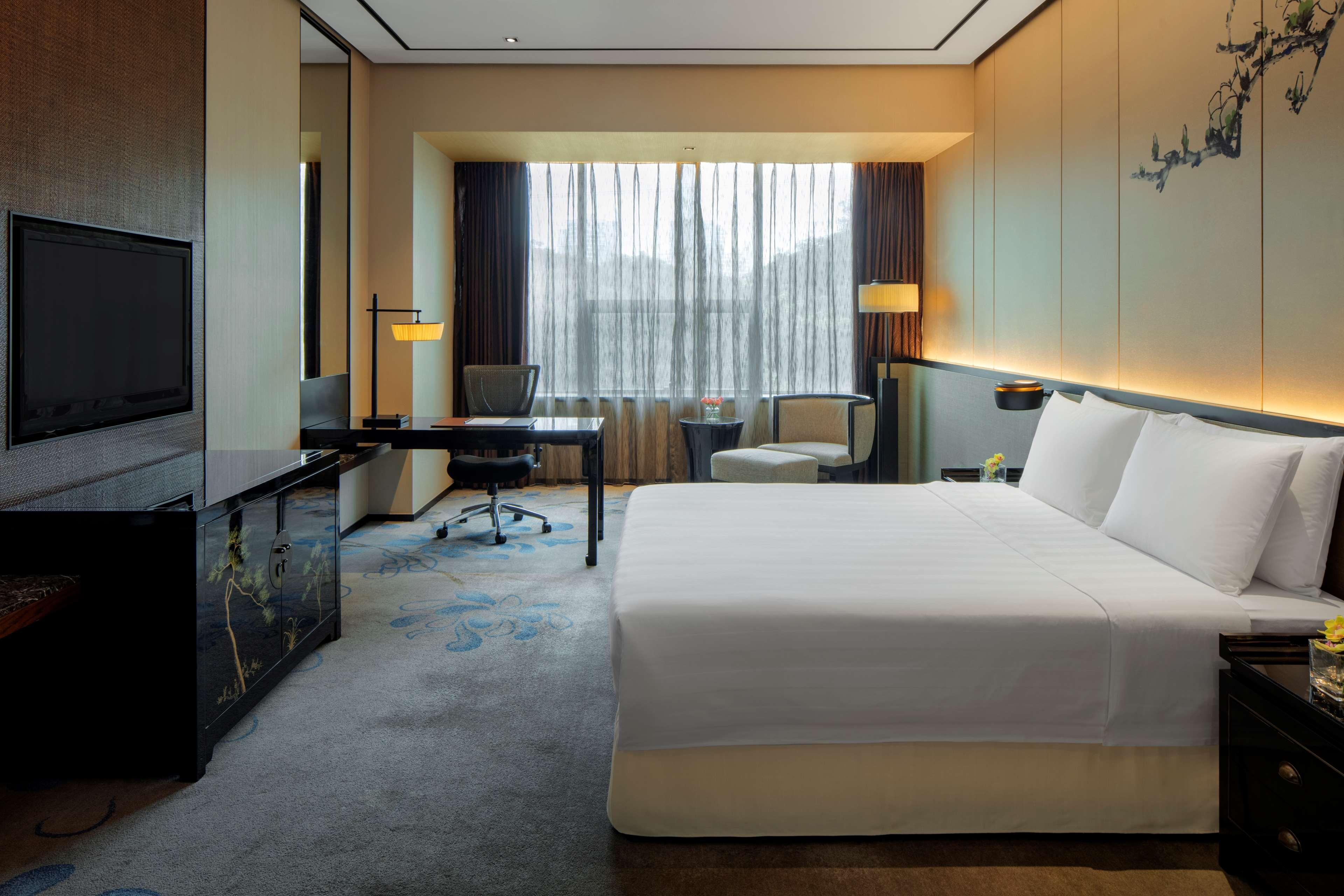 Chongqing Ronghui Grand Hotel Exterior photo